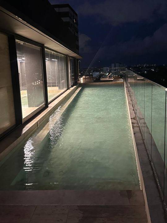 Pileta de noche